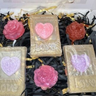 VALENTINES GIFT BOX (6) HEARTS AND ROSES